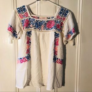 Lovely Miss June floral blouse